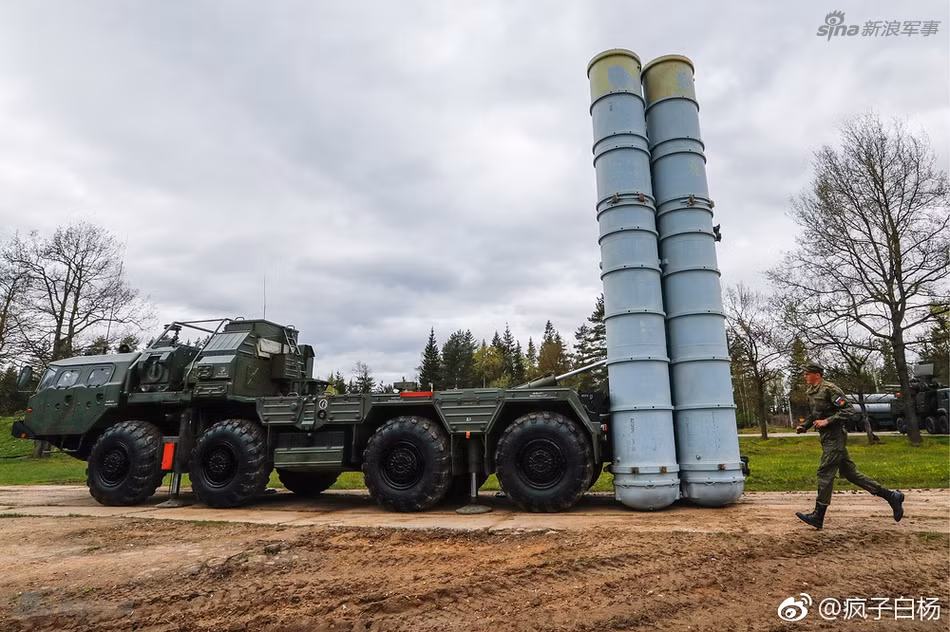 Anh su doan ten lua S-400 tap tran ram ro