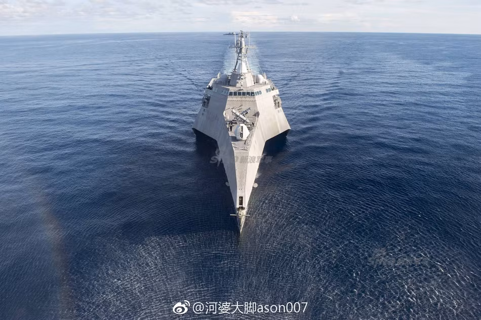 USS Coronado được xếp vào loại tàu chiến ven biển (Littoral combat ship). Nó có nhiệm vụ chống ngầm với khả năng cơ động cao, có khả năng tàng hình và có thể thực hiện đa nhiệm nhiều nhiệm vụ bao gồm cả nhiệm vụ vận tải trên biển. Nguồn ảnh: Sina.