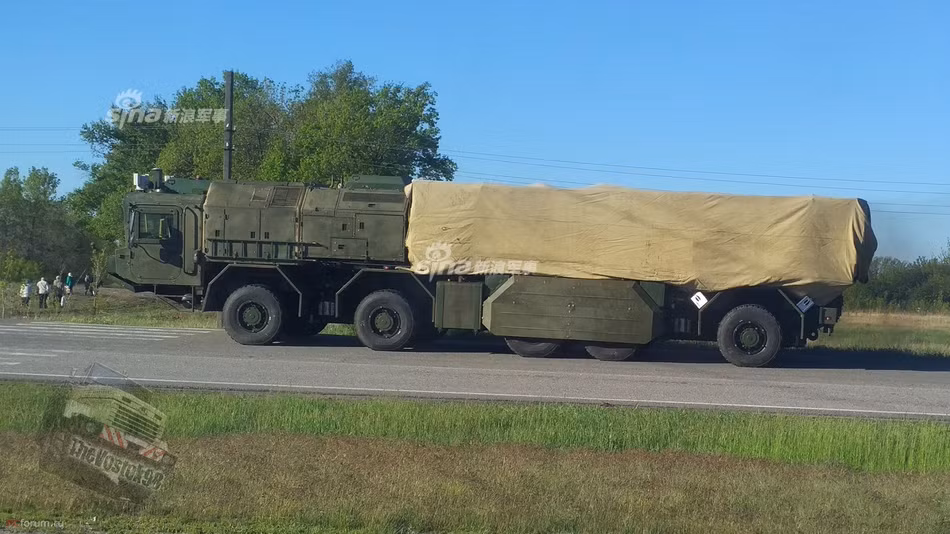 NATO bo roi, Ukraine cuong cuong phat trien ten lua phong khong
