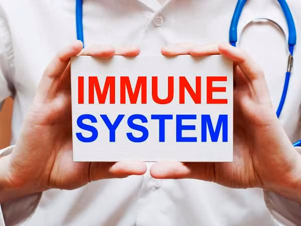 Cải thiện miễn dịch: Món đồ uống tự chế biến này có chứa chất chống oxy hoá và vitamin C, giúp tăng cường tế bào máu của bạn từ bên trong và tăng cường hệ thống miễn dịch.