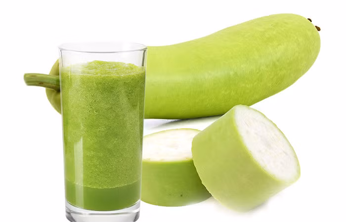 Trị tiểu đường: Nước ép bầu và gừng có khả năng giảm lượng đường trong máu, ngăn chặn một số triệu chứng của bệnh tiểu đường. Nước ép bầu cùng một số thành phần khác giúp trị cả tiểu đường và bệnh gan, tim mạch. Ảnh: Boldsky.