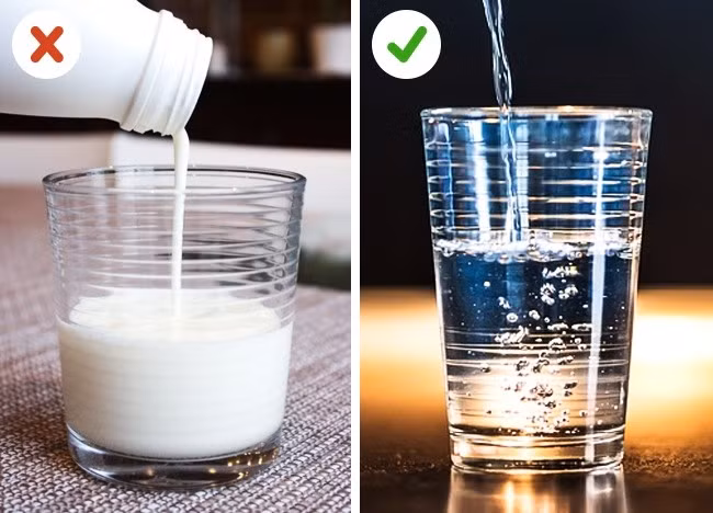 8. Uống nhiều nước: Chúng ta thường nhầm lẫn khát với đói, vì vậy thay vì ăn sữa chua, bạn có thể uống một ly nước khoáng và cảm nhận cơn thèm ăn của bạn biến mất. Ảnh: Pixabay.