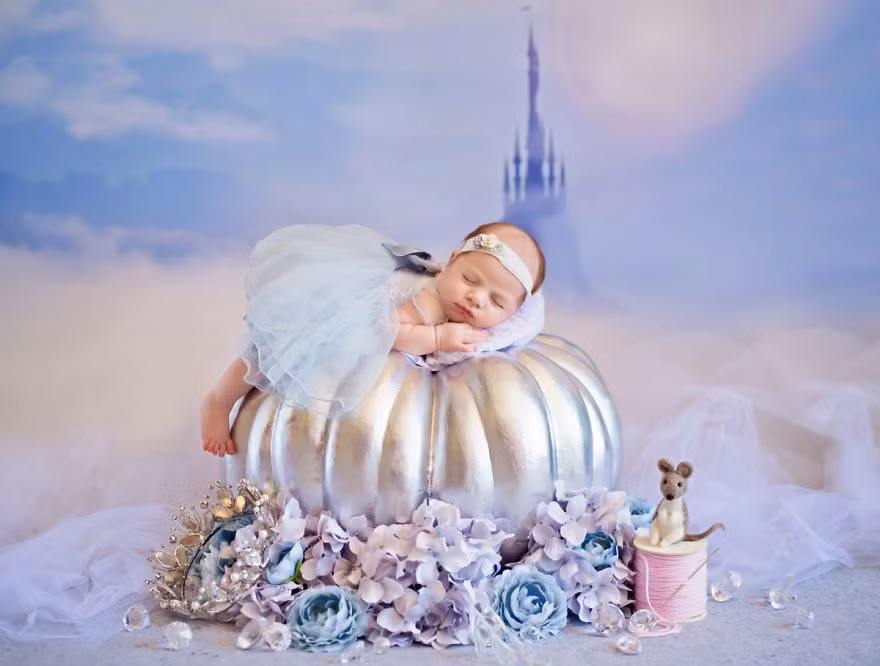 Nhiếp ảnh gia Karen Marie là người đã có kinh nghiệm 11 năm trong việc chụp ảnh trẻ sơ sinh. Cô đã thực hiện bộ ảnh đáng yêu về 6 nàng công chúa Disney với những người mẫu nhí là con của các khách hàng. Ảnh: BP.