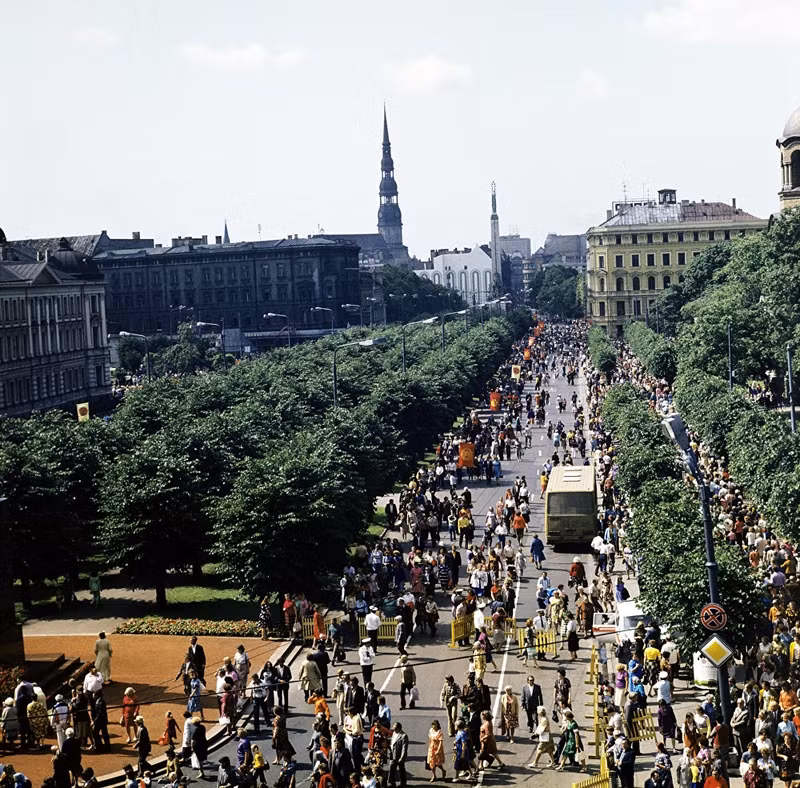 Đường phố chính ở Riga - phố Brivibas năm 1981.
