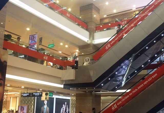 Trong H&M có gì mà dân Sài Gòn “phát điên“? - Hình 15 Trong H&M co gi ma dan Sai Gon “phat dien“?-Hinh-15