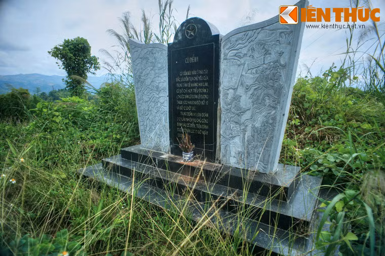 Tại cứ điểm này, anh hùng Phan Đình Giót đã đè thân mình lên họng súng địch, bịt chặt lỗ châu mai, tạo điều kiện cho Đại đội 58 xung phong diệt hỏa điểm số 3 và cùng các mũi tấn công khác của tiểu đoàn tràn lên dùng lựu đạn, lưỡi lê tiêu diệt quân thù. Đến 22 giờ 30 phút tiểu đoàn 428 giải quyết xong cứ điểm số 2.
