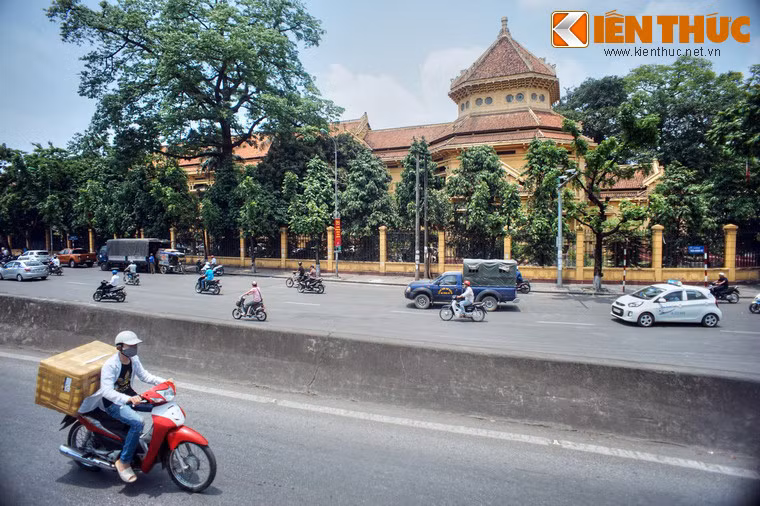 Nhìn chung đây là phong cách thành công nhất trong việc tạo ra những công trình kiến trúc đẹp, hiện đại, phù hợp với khí hậu, cảnh quan và văn hoá truyền thống bản địa thời kỳ Pháp thuộc.