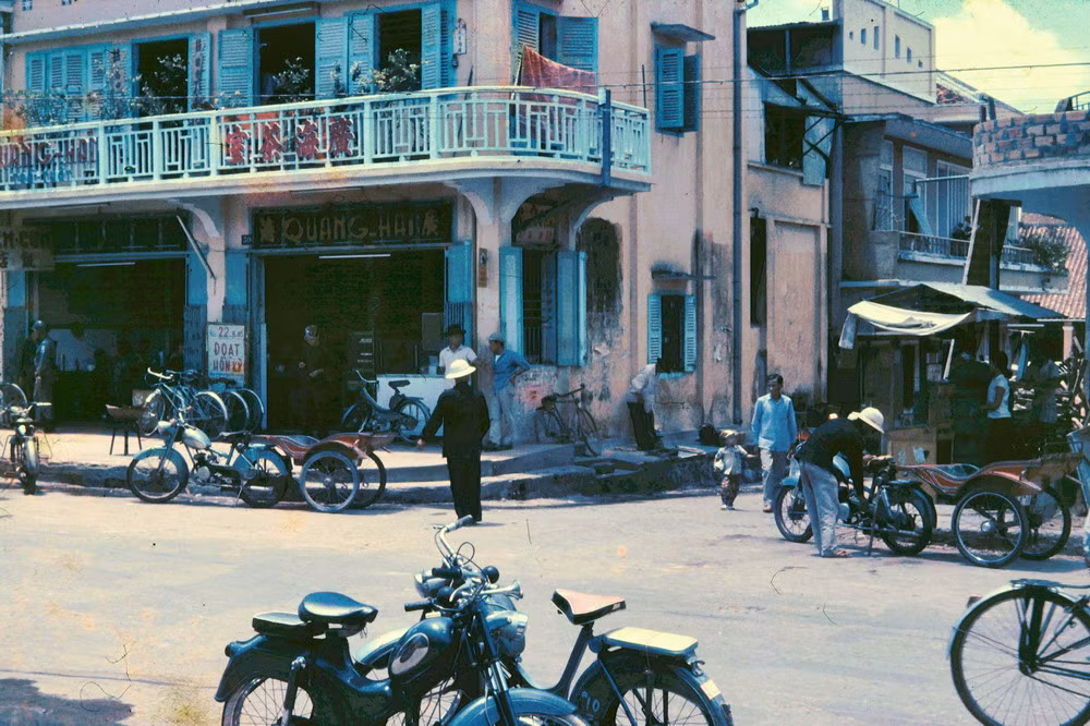 Một góc phố trung tâm thị xã.