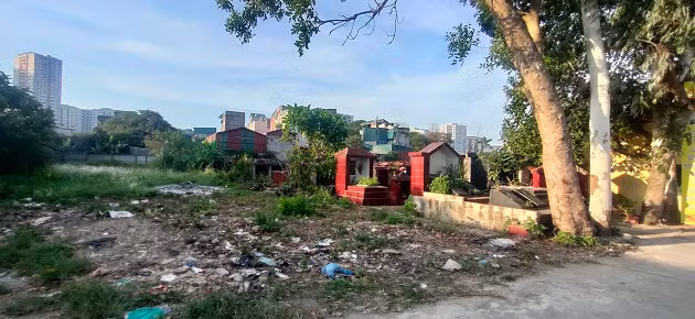 Gần 2 thập kỷ “nuôi” cỏ dại, Khu đô thị mới Thịnh Liệt hoang tàn, nhếch nhác - Hình 12 Gan 2 thap ky “nuoi” co dai, Khu do thi moi Thinh Liet hoang tan, nhech nhac-Hinh-12