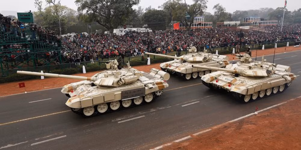 Hiện có hơn 1.025 xe tăng T-90S đang hoạt động trong Quân đội Ấn Độ.