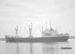 3.Medan Ourang: Năm 1947, 2 con tàu Mỹ đi qua eo biển Malacca để làm nhiệm vụ giải cứu sau khi nhận được một cuộc gọi kêu cứu từ Ourang Medan. Người gọi tự xưng là thuyền viên và truyền tải thông điệp về một con tàu khác đang gặp nguy hiểm. Các nhân viên cứu hộ tìm thấy con tàu không hề hấn gì nhưng toàn bộ thủy thủ đoàn, bao gồm cả chú chó, đã chết với khuôn mặt và biểu cảm rất kinh hoàng. Theo truyền thuyết, cái chết bí ẩn của các thủy thủ đoàn trên tàu Medan Ourang đều xoay quanh câu chuyện về các hoạt động huyền bí hoặc cuộc xâm lược của người ngoài hành tinh.