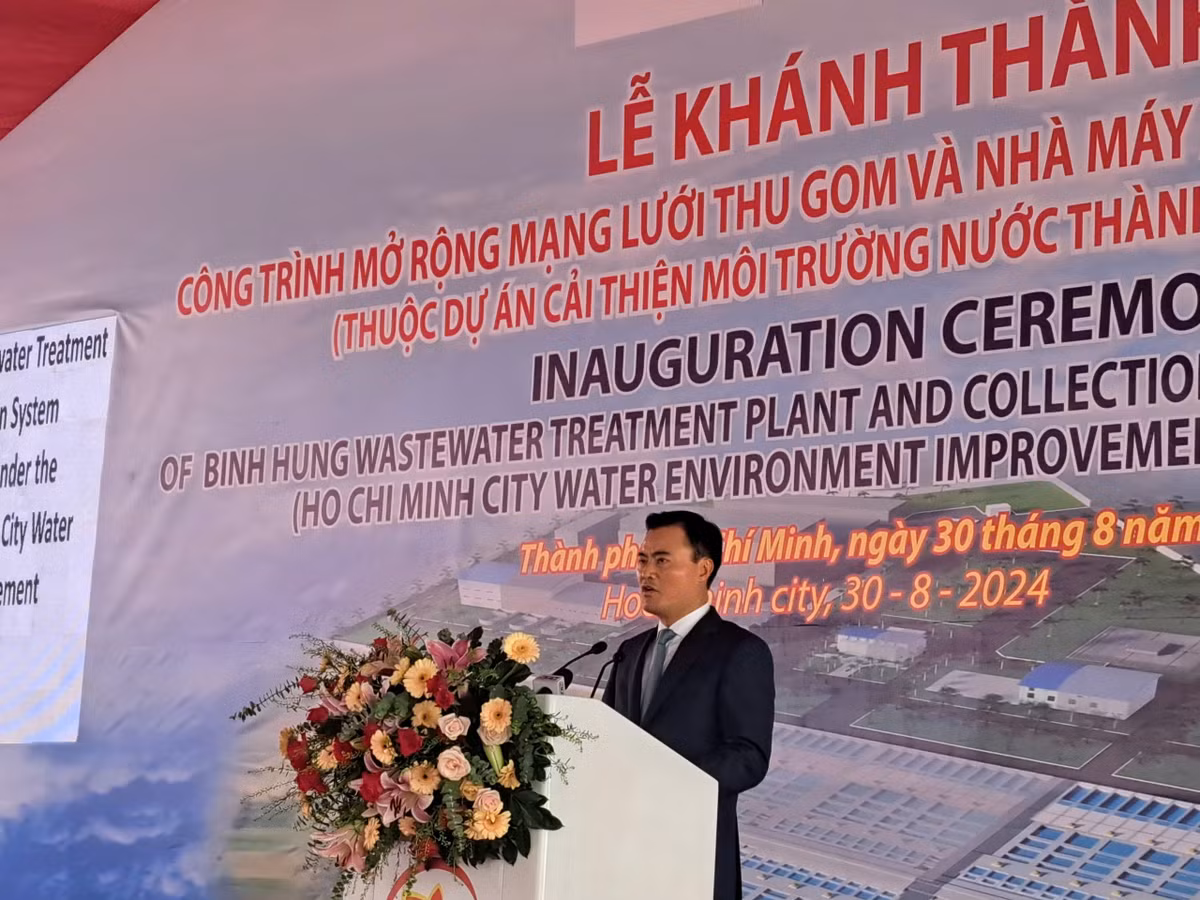 Hệ thống công trình biến nhiều dòng kênh ở TP HCM xanh trở lại - Hình 5 He thong cong trinh bien nhieu dong kenh o TP HCM xanh tro lai-Hinh-5