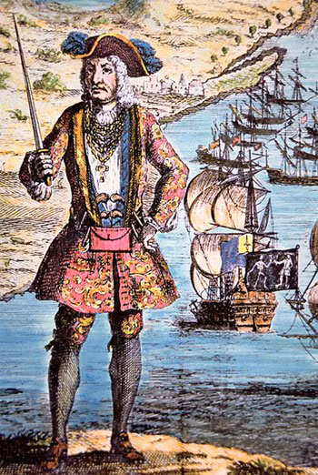 Hải tặc Roberts chỉ huy một nhóm cướp biển chuyên tấn công các tàu thuyền trong vùng biển Caribbean.