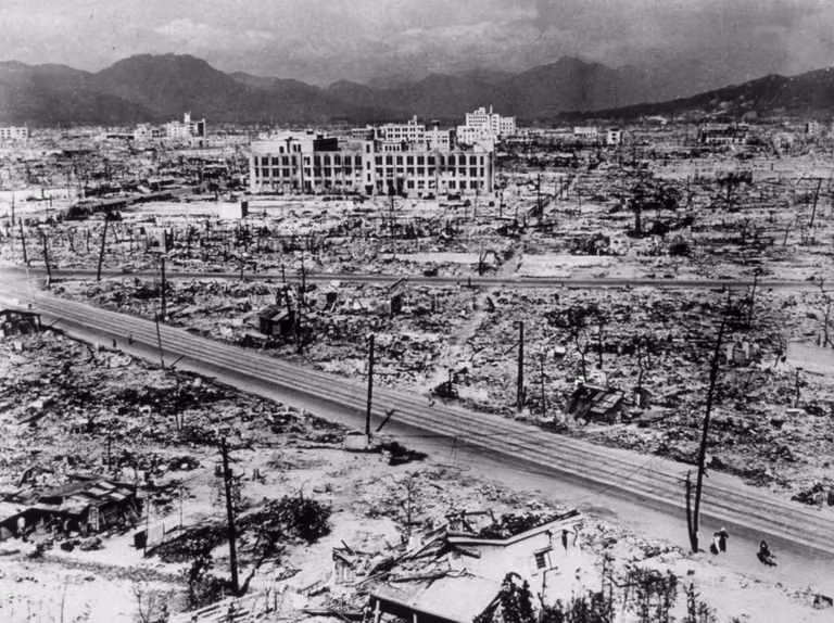 Danh sách mục tiêu được đưa ra theo thứ tự ưu tiên gồm: Hiroshima, Kokura, Nagasaki và Niigata. Trong đó, Hiroshima là lựa chọn đầu tiên cho vụ nổ bom hạt nhân tại Nhật Bản.