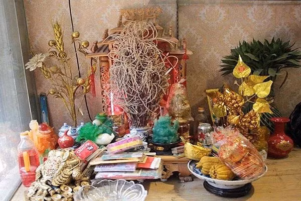 3 thứ tuyệt đối không đặt lên bàn thờ ngày Tết kẻo mất hết phúc lộc - Hình 2 3 thu tuyet doi khong dat len ban tho ngay Tet keo mat het phuc loc-Hinh-2