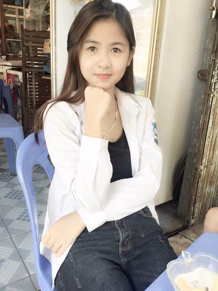 Về việc cuộc sống có thay đổi sau khi được nhiều người biết đến với bức ảnh "cô gái chân khoèo", Thanh Thư thừa nhận là có rất nhiều điều. Dù đã trải qua hơn 2 năm nhưng cho đến thời điểm hiện tại, Thanh Thư thỉnh thoảng vẫn nhận được những dòng bình luận thiếu thiện chí từ một bộ phận dân mạng. Trong mắt những người đó, Thanh Thư giống một cô bé "ăn may", "một bước đến trời" khi chỉ cần một bức ảnh chụp nghịch ngợm cũng có thể câu kéo được sự chú ý của hàng chục nghìn dân mạng chỉ trong một khoảng thời gian ngắn.