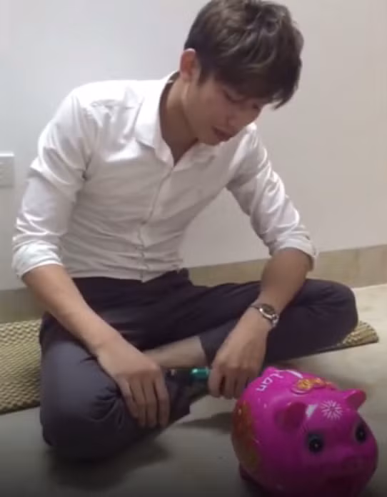 Hận tình, chàng trai đập lợn lấy tiền mua SH trả thù? Han tinh, chang trai dap lon lay tien mua SH tra thu?