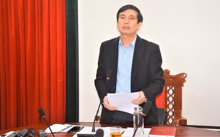 Ngày 31/12/2021, Cơ quan cảnh sát điều tra (C03) Bộ Công an đã khởi ông Nguyễn Văn Định, Giám đốc CDC Nghệ An liên quan tới kit xét nghiệm COVID-19 tại Công ty Việt Á.