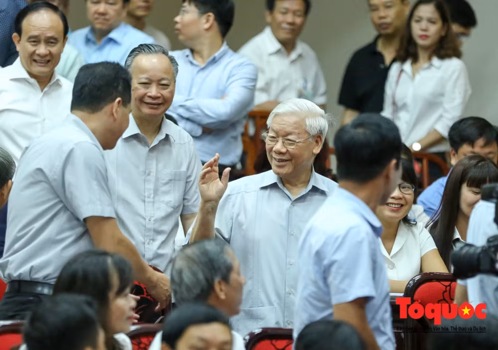 Kỳ họp thứ 5, Quốc hội khóa XIV đã dành phần lớn thời gian để thảo luận, thông qua 7 luật và 8 Nghị quyết. Quốc hội cũng xem xét, cho ý kiến đối với một loạt dự án luật.