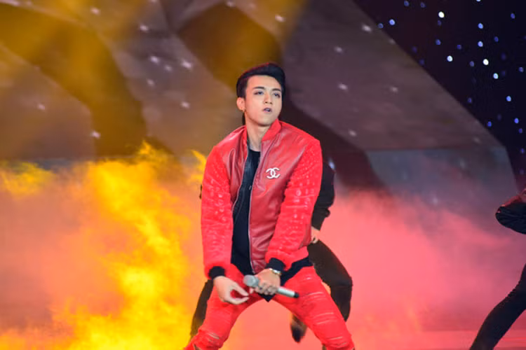 Chan dung hot boy The Remix 2016 khien Ha Ho me man
