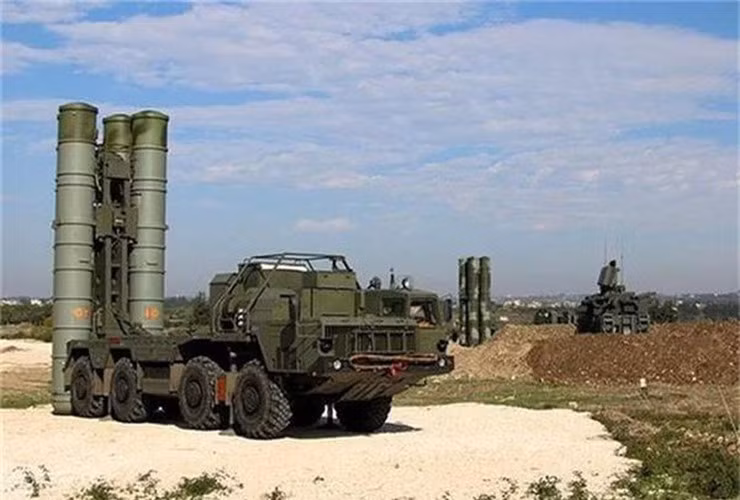 "Trang web chính thức của Bộ Quốc phòng Israel nói rõ, trong chiến dịch năm 2019, quân đội Israel đã tấn công khoảng 54 mục tiêu ở Syria bằng không quân".