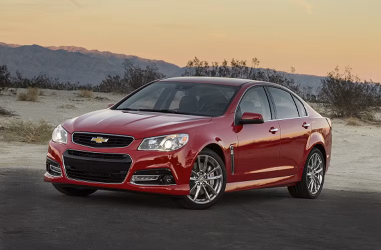 Trên giấy tờ, Chevrolet Chevy SS là mẫu xe 4 cửa 415 mã lực rất “hot” do hãng Holden Commodore, Australia gia công cho Chevrolet. Thế nhưng, doanh số ảm đạm tính đến tháng 10.2014 với chỉ vỏn vẹn 2166 chiếc bán ra khiến hãng phải ngừng sản xuất luôn dòng xe này. Sau model 2015, dòng xe này sẽ đi vào cổ tích. 