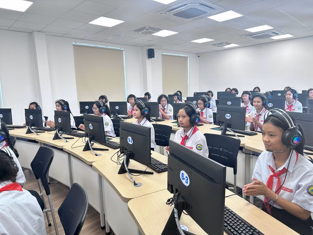 Quỹ Minh Đức đồng hành, hỗ trợ công tác hiện đại hóa trang thiết bị giáo dục - Hình 3 Quy Minh Duc dong hanh, ho tro cong tac hien dai hoa trang thiet bi giao duc-Hinh-3