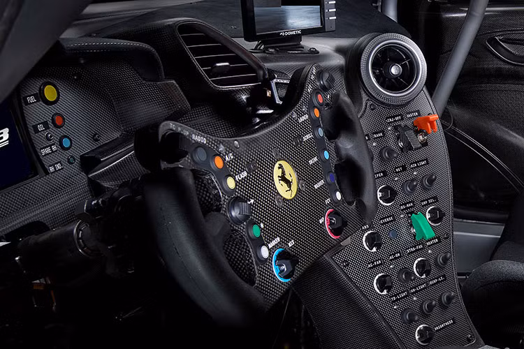 Hệ thống phanh trên 488 GT Modificata được Ferrari phát triển cùng Brembo, hệ thống ABS được lấy từ mẫu 488 GT3 Evo 2020 nhưng được thiết lập lại để phù hợp hơn với 488 GT Modificata.