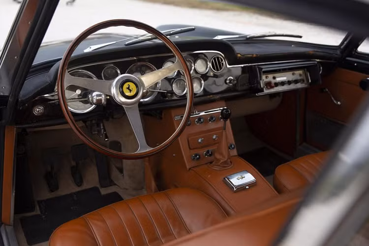 250 GTE là siêu xe có cấu hình 2+2 đầu tiên của Ferrari. Chiếc xe do Pininfarina thiết kế, dựa trên chiếc Ferrari 250 phiên bản trục cơ sở kéo dài.