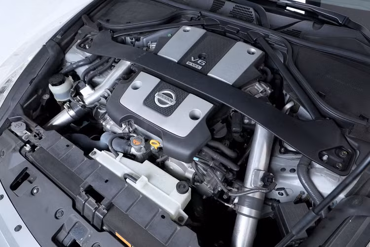 Tùy thuộc vào suy nghĩ của mỗi người, chiếc Nissan 370Z này có thể không đáng giá tới 100 nghìn USD hoặc đây có thể là một món hời để sở hữu một chiếc xe không chỉ từng xuất hiện trên phim Fast and Furious mà còn được cầm lái bởi ngôi sao điện ảnh hạng A.