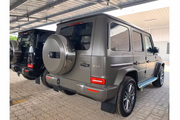 Phiên bản hiệu năng cao G63 của G-Class thế hệ mới (W464) sử dụng động cơ xăng V8 dung tích 4.0L tăng áp kép (biturbo) cho công suất 585 mã lực tại 6.000 vòng/phút và mô-men xoắn cực đại 850Nm đạt được tại dải vòng tua 2.500 – 3.500 v/p.