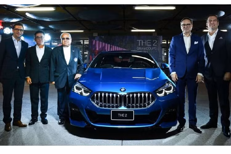 Về tổng quan, biến thể BMW 2 Series Gran Coupe 2020 mới này xuất hiện gần giống với phiên bản từng được giới thiệu tại Singapore Motor Show hồi đầu năm nay, với khối động cơ xăng 3 xi-lanh tăng áp 1,5 lít (B38), sản sinh tổng công suất 138 mã lực tại dải vòng tua từ 4600 đến 6500 vòng/phút và lượng mô-men xoắn cực đại 220 Nm từ 1480 đến 4200 vòng / phút.