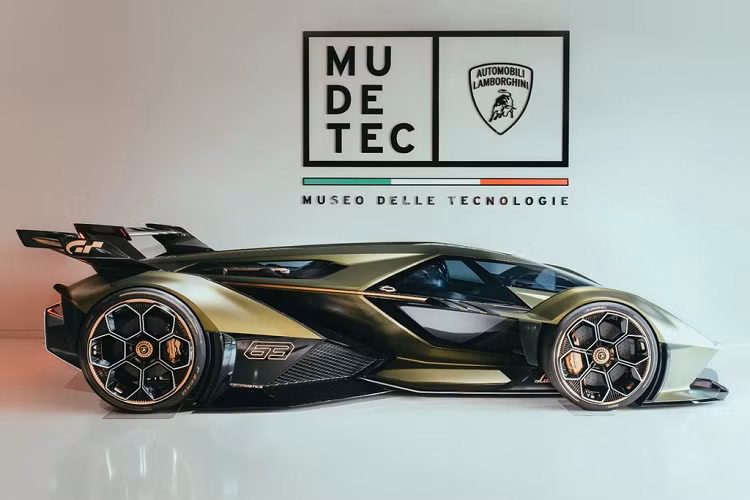 Lambo V12 GT Vision Gran Turismo chia sẻ sức mạnh với chiếc Lamborghini Sian FKP 37. Theo đó, xe sở hữu động cơ V12 6.5L hút khí tự nhiên và tích hợp công nghệ Mild-Hybrid cho tổng công suất 808 mã lực.