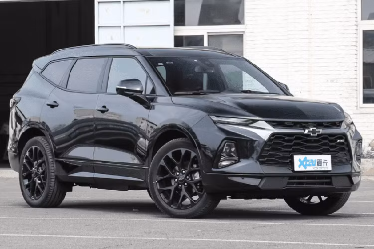 Tại triển lãm Ô tô Quảng Châu 2019 diễn ra vào tháng 11 năm ngoái, tập đoàn General Motors (GM) đã chính thức vén màn mẫu SUV 3 hàng ghế Chevrolet Blazer 2020 mới. Sau gần nửa năm, mẫu SUV cỡ trung này mới được tung ra thị trường Trung Quốc.