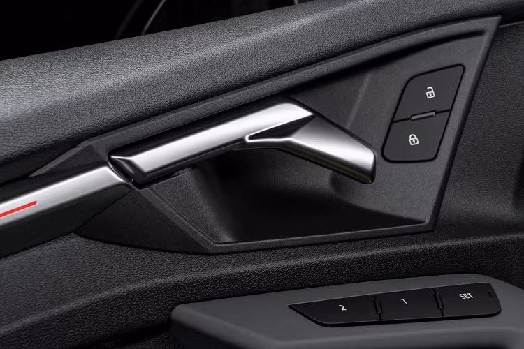 Audi trang bị cho S3 Sportback và S3 sedan 2021 động cơ TFSI tăng áp, dung tích 2,0 lít. Động cơ này có thể tạo ra công suất cực đại 310 mã lực và 400 Nm mô-men xoắn. Cả hai biến thể đều có thể tăng tốc lên 100 km/h từ vị trí đứng yên trong chỉ 4,8 giây, tốc độ tối đa được giới hạn ở mức 250 km/h. Sức mạnh được truyền đến bánh xe thông qua hộp số 7 cấp S tronic, kết hợp cùng hệ thống dẫn động bốn bánh toàn thời gian Quattro.