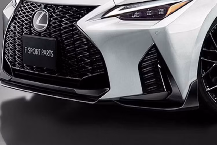 Ngoài ra, TRD còn cung cấp tùy chọn phuộc Yamaha giúp cải thiện khả năng cân bằng khi vào cua ở tốc độ cao, riêng những chiếc Lexus IS dẫn động cầu sau sẽ có thêm thanh giằng bằng thép chắc chắn hơn.