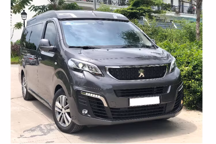 Sức mạnh được truyền xuống cầu trước (FWD), thông qua hộp số tự động 6 cấp (6AT). Động cơ này có mức tiêu hao nhiên liệu rơi vào khoảng 6,30 lít/ 100km.