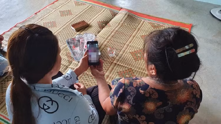 Bao ve 67 tuoi bi to ep nu sinh xem clip nong, cuong hiep tai truong