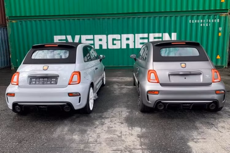 Tuy vậy, giá xe Abarth 595 sẽ khiến không ít người bàng hoàng khi được đơn vị nhập khẩu chào bán ở mức 2,8 tỷ đồng, mức giá có lẽ sẽ chỉ phù hợp cho một bộ phận rất nhỏ người tiêu dùng.