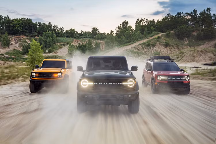 Giá xe Ford Bronco Sport 2021 khởi điểm từ 28.155 USD (giá đã bao gồm phí vận chuyển), nó sẽ có mặt tại các đại lý ở Mỹ vào cuối năm nay.