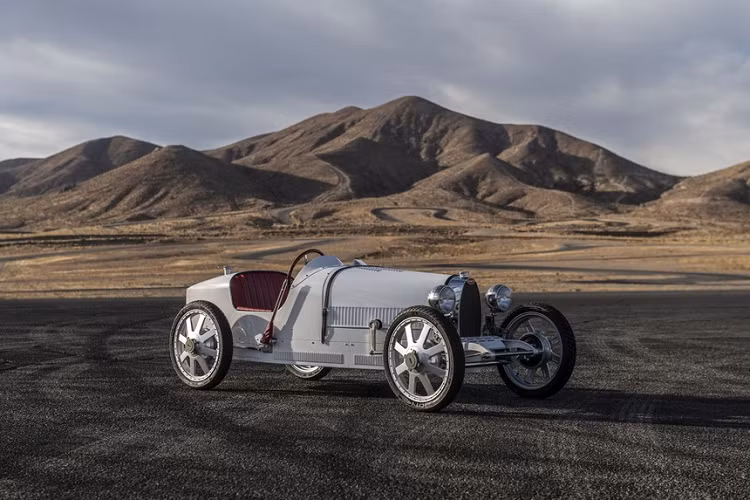 Hướng tới các nhóm khách hàng khác nhau, Bugatti Baby II được phát triển trên nền tảng chạy điện, dẫn động cầu sau, cùng nhiều tùy chọn pin.