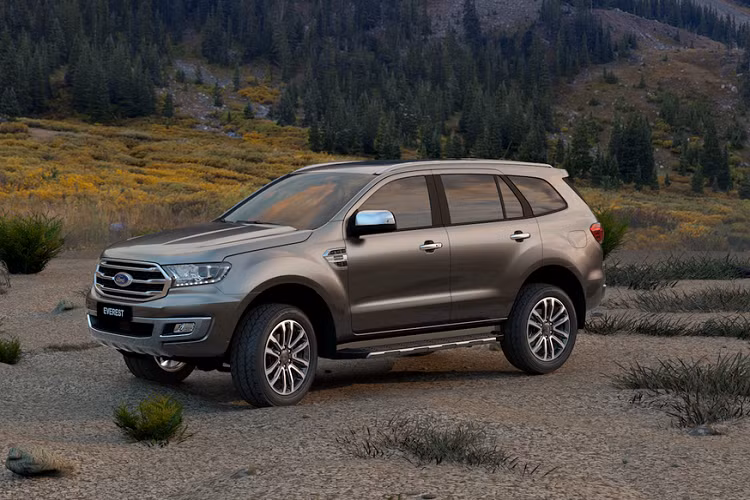 Cả hai mẫu xe Ford Everest 2020 và Ranger thế hệ mới vẫn sử dụng động cơ 2.0L tăng áp đơn và tăng áp kép bên cạnh động cơ Duratorq 2.2L. Đi kèm là các lựa chọn hộp số tự động 10 cấp hoặc 6 cấp.