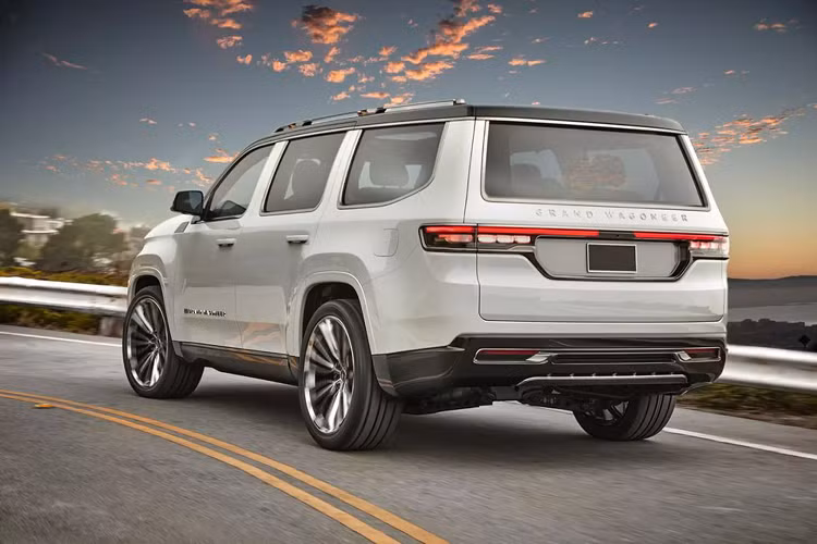 Jeep Grand Wagoneer được trang bị bộ lazăng đa chấu kích thước lên đến 24 inch. Cột C và D đồng màu thân xe. Các chi tiếp ốp thể hiện tên xe ở cửa đều được làm bằng nhôm. Ở đuôi xe, cụm đèn hậu LED hai bên kết nối với nhau bằng dải đèn chiếu sáng nhỏ.