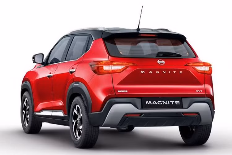 Là một trong những mẫu SUV cỡ B nhẹ nhất tại Ấn Độ hiện nay, Magnite chỉ nặng từ 939 - 1.039 kg tùy từng phiên bản, xe có mức tiêu thụ nhiên liệu ấn tượng chỉ từ 5 lít/100 km khi xe sử dụng động cơ xăng tăng áp 1.0L 3 xi-lanh (100 mã lực, 160Nm) kết hợp hộp số sàn 5 cấp. Trong cấu hình dùng số CVT (100 mã lực, 152Nm), xe có mức tiêu thụ 5,6 lít/100 km.