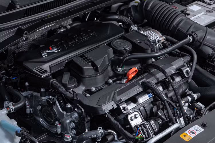 i20 N 2021 có 5 chế độ lái (Normal, Eco, Sport, N và N Custom). Mỗi chế độ lái có sự khác nhau về công suất động cơ, hệ thống cân bằng điện tử, âm thanh phát ra từ ống xả... Người lái có thể chuyển đổi chế độ thông qua nút nhấn trên vô-lăng
