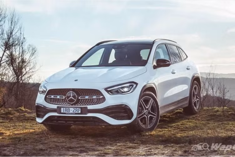  Mercedes-Benz GLA 2021 mới là một mảnh ghép trong gia đình xe cỡ nhỏ sử dụng nền tảng MFA-II, các thành viên còn lại bao gồm A-Class hatchback, A-Class sedan, B-Class, CLA-Class và GLB.