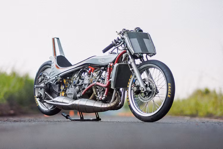 Những người đến từ Surynation Motorland đã truyền tải ý tưởng về một cuộc thi mang tên "Wheels of Inspiration". Những người tham gia sẽ viết một câu chuyện về chiếc xe môtô độ trong mơ lớn nhất của họ và người chiến thắng sẽ được chọn bởi Thrive - tạp chí địa phương GasTank và cửa hàng tùy chỉnh Lemb Inc.