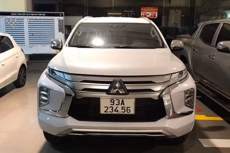 Mitsubishi Pajero Sport bien 