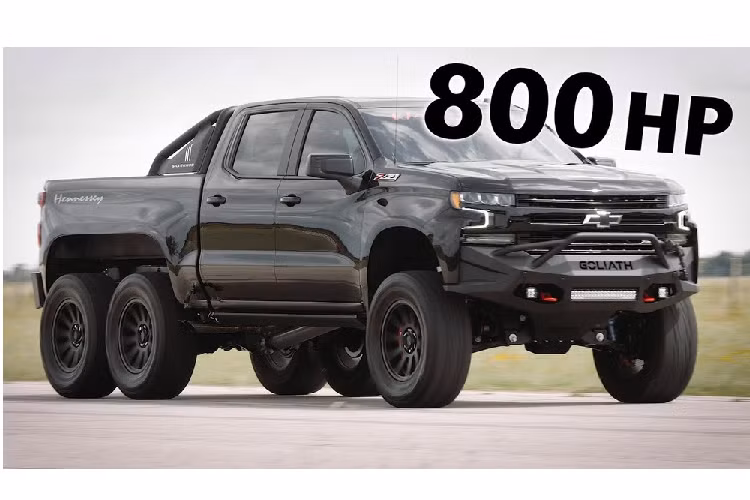 Chế tạo nên những chiếc xe bán tải 6x6 to lớn, mạnh mẽ và sang trọng là một trong những công việc yêu thích của công ty Hennessey Performance. Mới đây, công ty độ xe nổi tiếng này đã phát hành thêm một video về chiếc Goliath 6x6 chế tạo dựa trên Chevrolet Silverado đời mới.