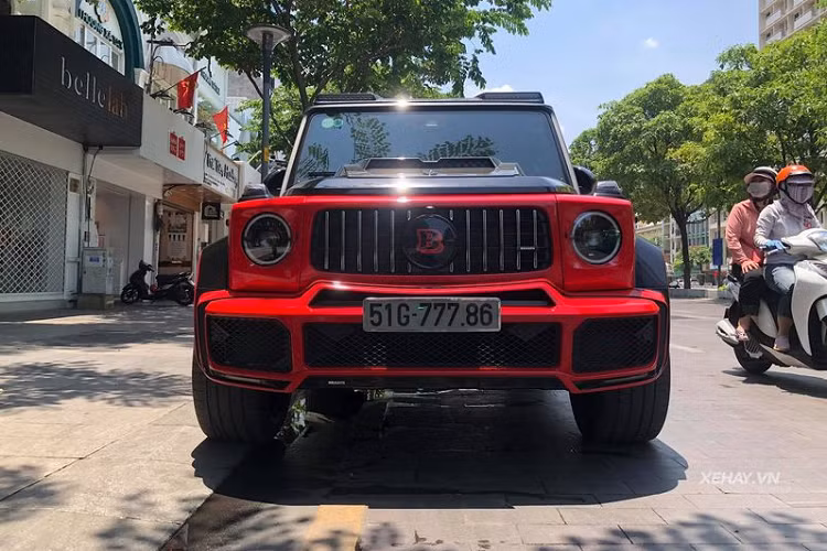 Mẫu xe SUV Mercedes-AMG G63 được ví như "ông vua địa hình" của thương hiệu Ngôi sao ba cánh trên toàn thế giới. Tại Việt Nam, sức hút của G63 cũng không hề nhỏ khi luôn được giới nhà giàu săn đón và sở hữu.
